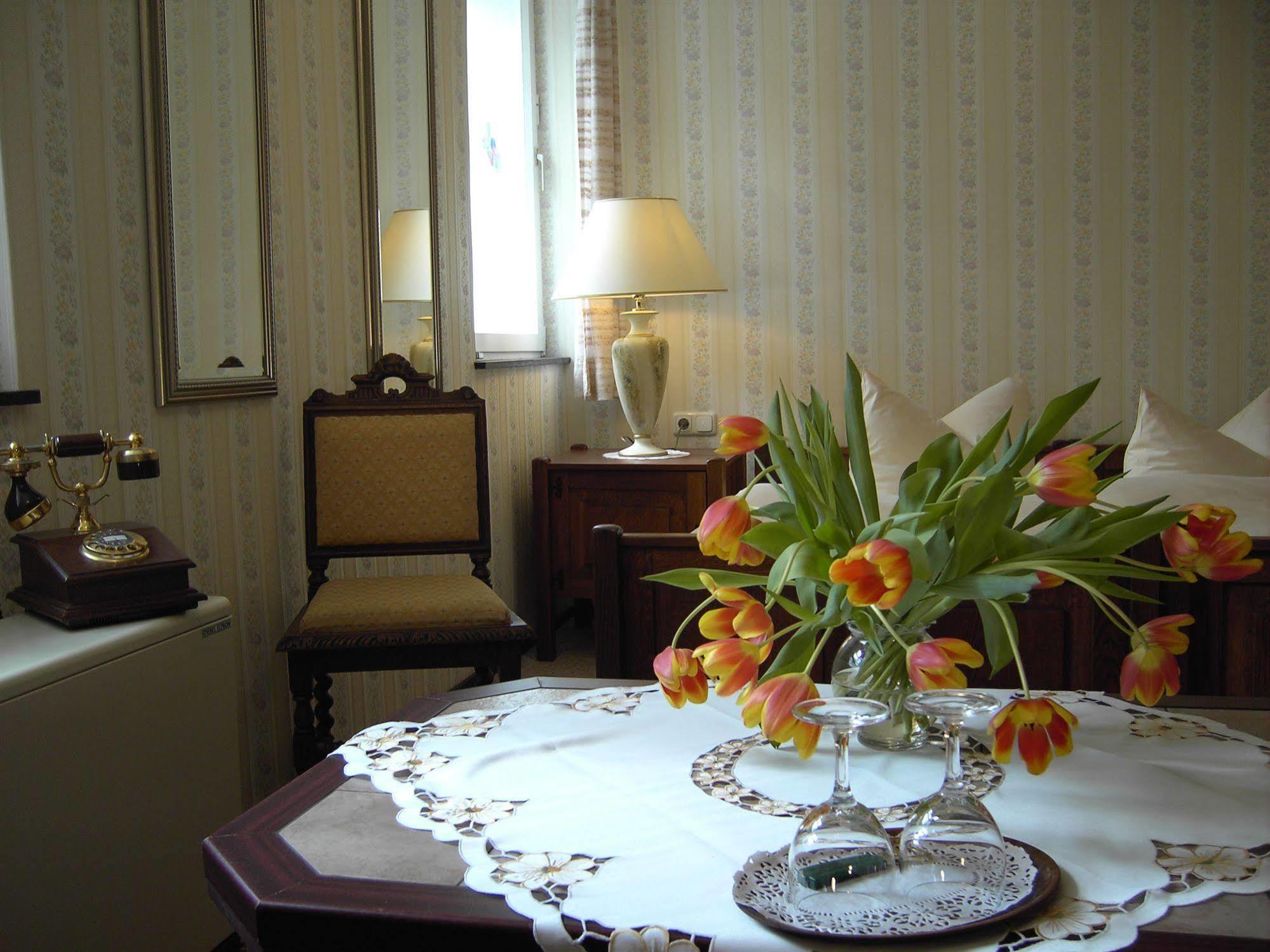 Hotel Graf Rolshausen مونشاو المظهر الخارجي الصورة